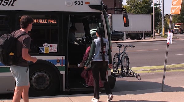 Consultant’s $133K report steers council back to supporting arms-length London Transit