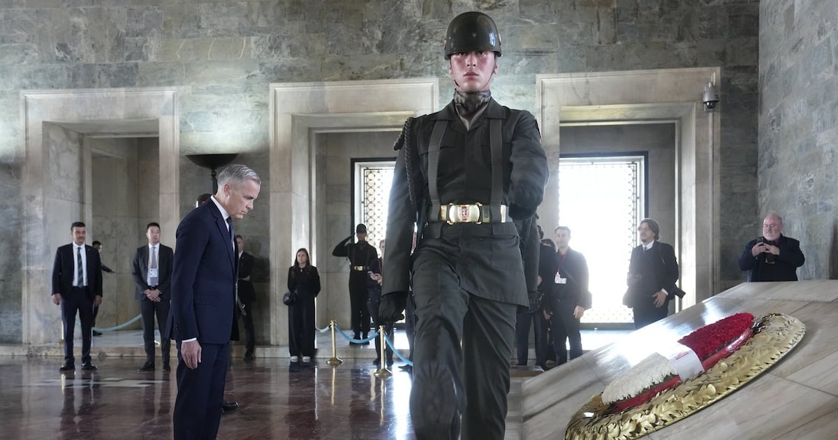 Premierminister Carney trifft in der Türkei zu Treffen mit dem türkischen ...