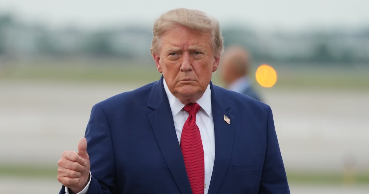Donald Trump threatens 50% tariffs on Canadian goods, experts warn of provincial split