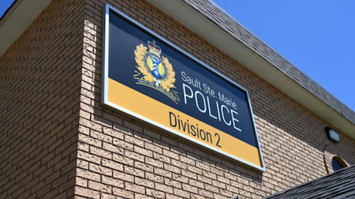 Break-in attempt leads to drugs, weapon charges: Sault police