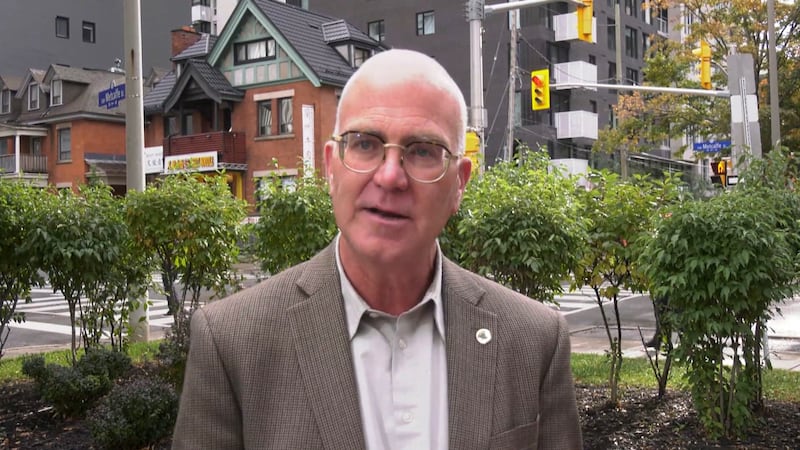 Jeff Leiper says full-time minimum wage workers should qualify for EquiPass