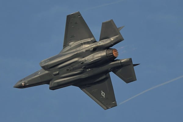 No timeline given from defence minister on conclusion of review into F-35 fighter jet purchase