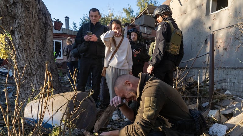 Russian attacks kill 6 in Ukraine and damage Kyiv’s Northern Bridge
