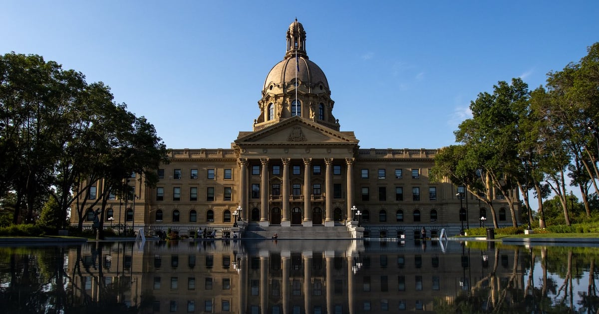 Victims of Stalin, Hitler commemorated in Alberta's Black Ribbon Day ceremony