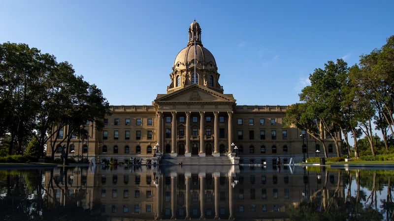 Separation idea not welcome among Albertans, poll suggests