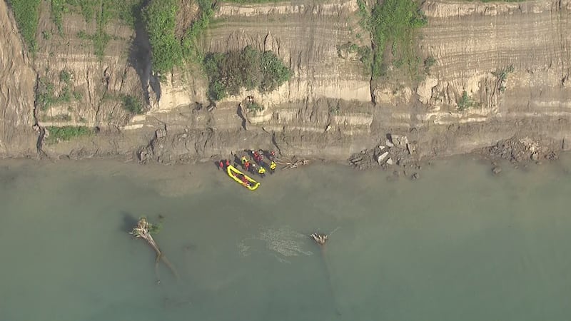 Man believed to have been stuck on cliff for 24 hours rescued from Scarborough Bluffs