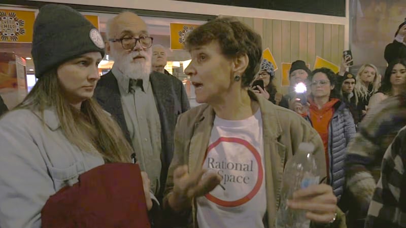 Controversial former Calgary professor arrested for trespassing in Lethbridge