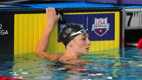Canadian world record holder Summer McIntosh misses 400m freestyle final at Pan Pacifics