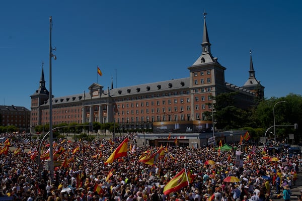Thousands rally in Madrid demanding PM quit over graft allegations