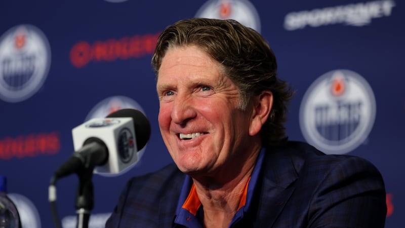 Babcock says players ‘all in’ on him as Oilers hire him as new coach