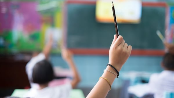 Alberta to introduce fast track method to fill a thirst for teachers