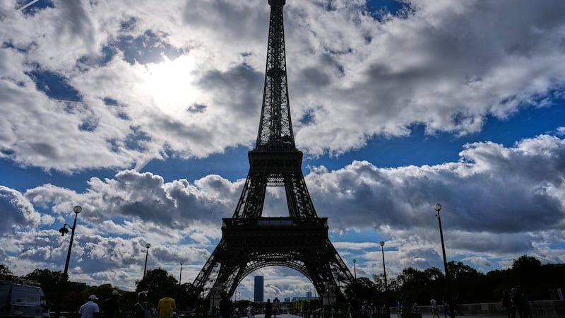 Eiffel Tower reopens after strike over limits on women staff during Hindu delegation visit