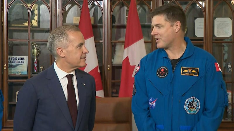 PM Carney, Artemis II crew exchange gifts in Ottawa