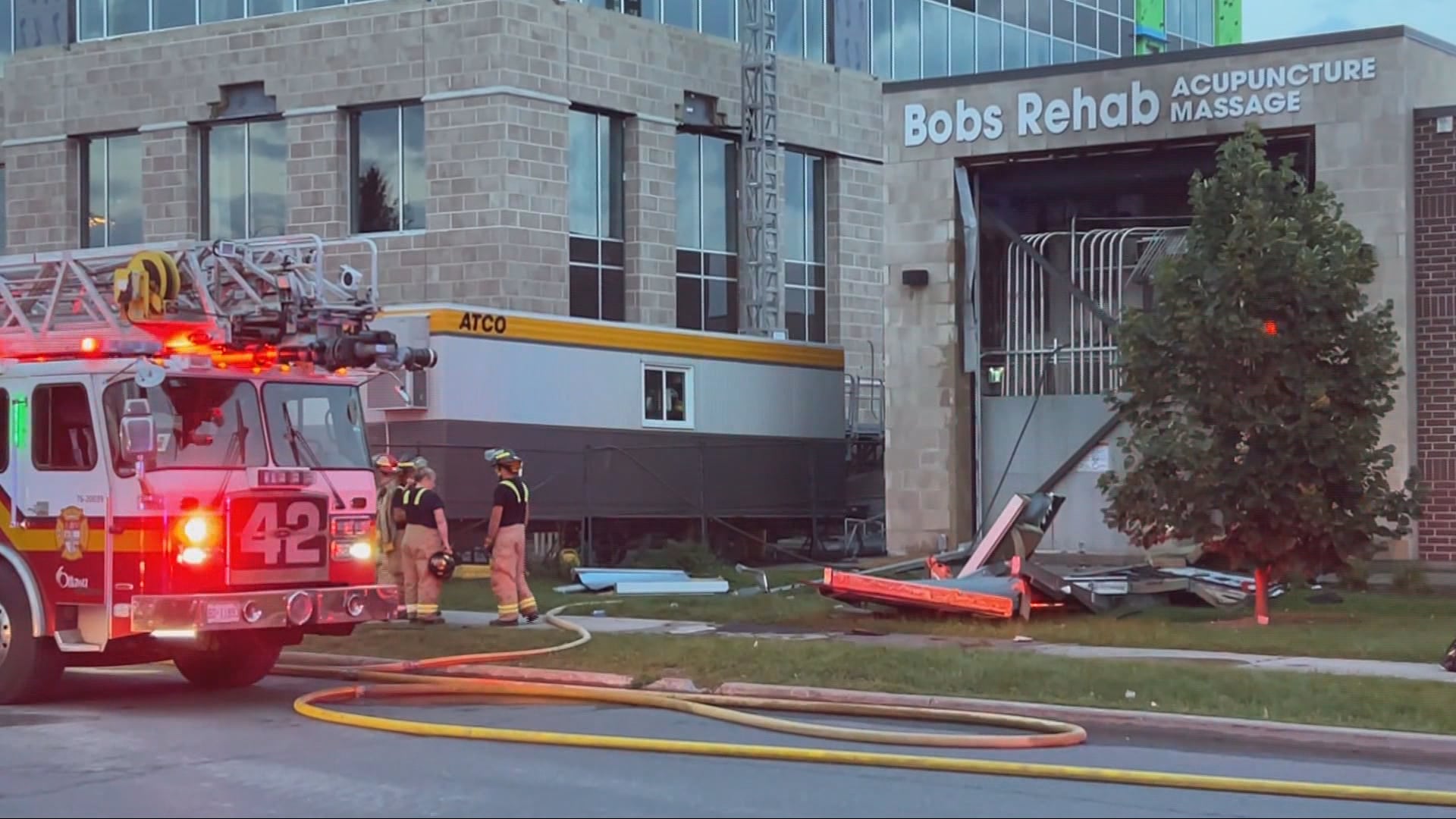 Hydro transformer exploded at building in city’s west end: Ottawa Fire Serv