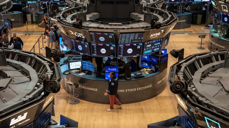 U.S. stocks rise with expectations for the Fed to hike rates to get inflation under control