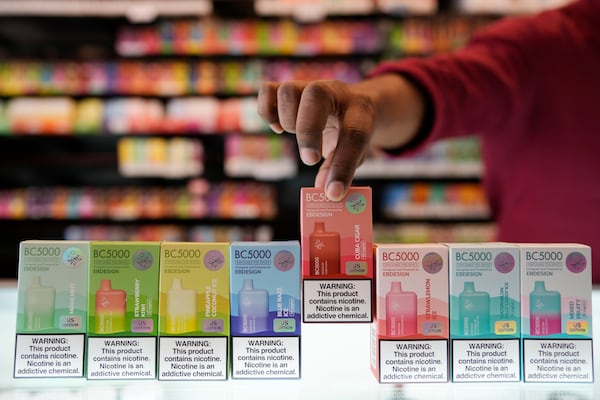 Compliance a concern at many Canadian vape shops, inspection report suggests