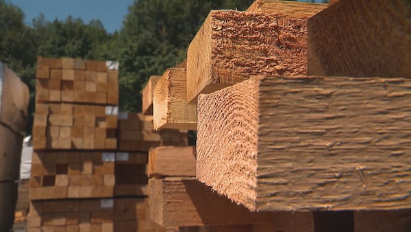 ‘Ridiculous’: Canadian lumber industry reeling after U.S. duty hikes calls for Trump deal