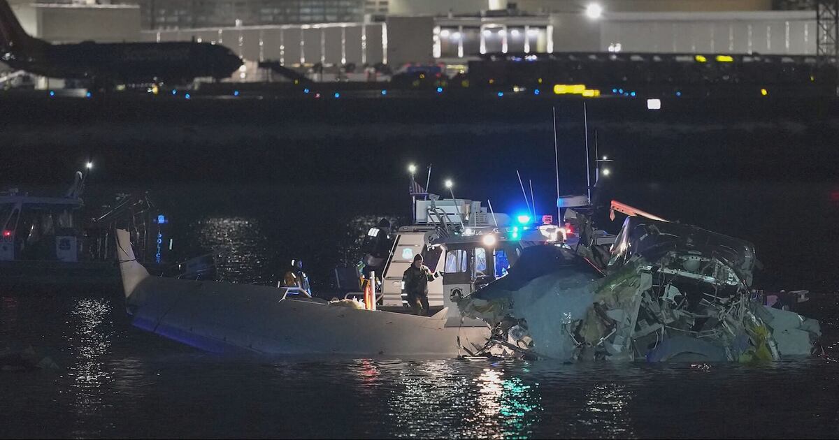 Everyone aboard an American Airlines jet that collided with a U.S ...