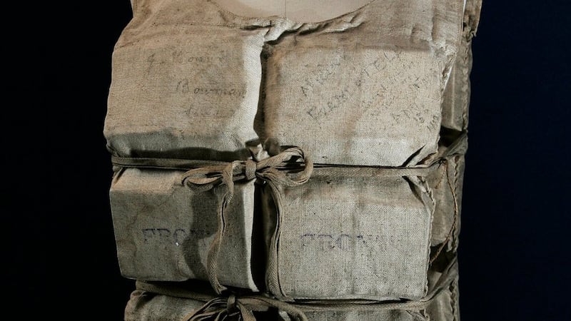Life jacket worn by a passenger who survived the Titanic auctioned off for over US$900,000