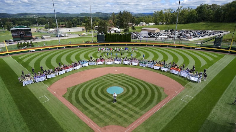 Canada stuns South Korea 5-1 to advance in Little League World Series