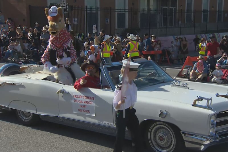 Crowds pile into downtown core for 2026 Calgary Stampede parade