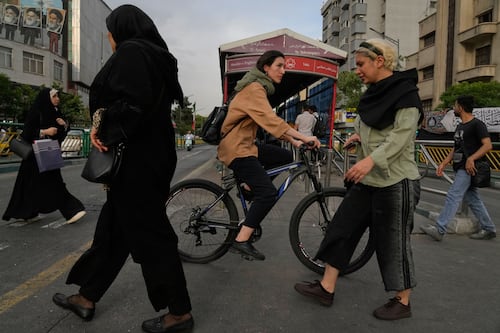 U.S. and Iranian negotiators reach tentative deal to extend ceasefire and launch nuclear talks