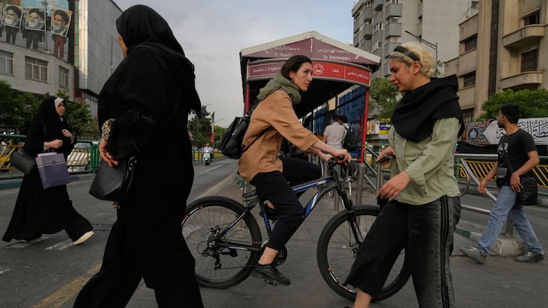 U.S. and Iranian negotiators reach tentative deal to extend ceasefire and launch nuclear talks
