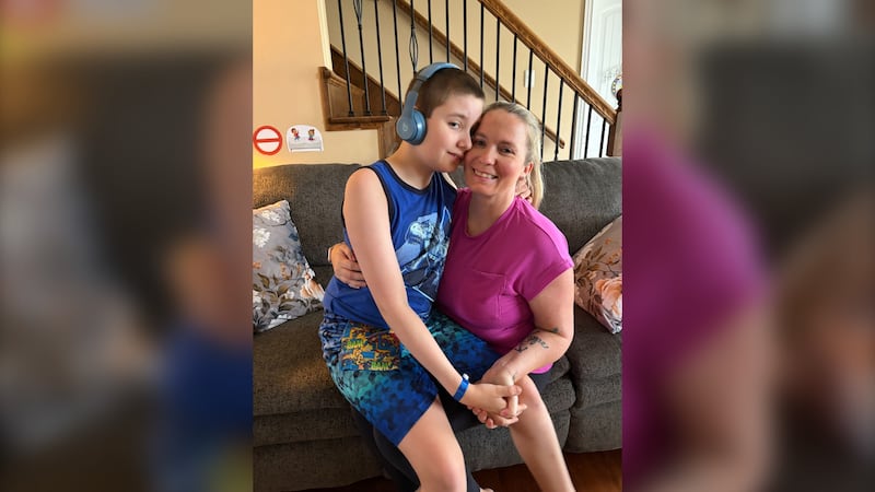 New Brunswick mother calls for vulnerable persons alert after Calgary death