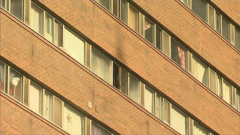 Crews investigate fatal fire at Toronto home for seniors