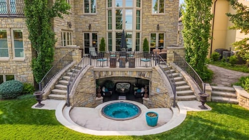 Inside 12231 Lake Louise Way S.E., in Calgary, Alta. (Realtor.ca)