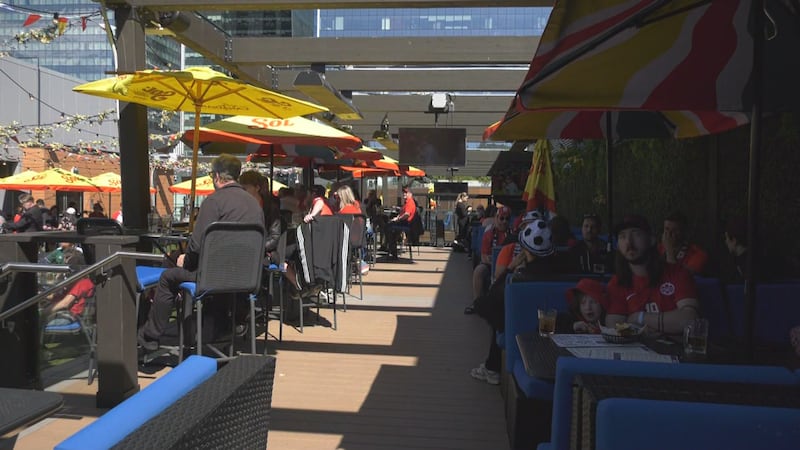 Fans fill Voyageurs’ downtown Edmonton Canadian World Cup watch party