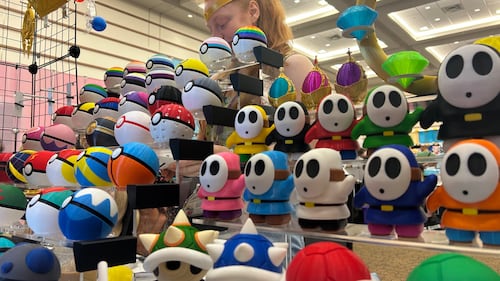 Fans search through vendor booths for the perfect find. (Avery MacRae/CTV News)