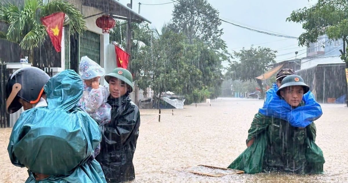 Vietnam readies troops, armoured vehicles for rescue after heavy floods ...