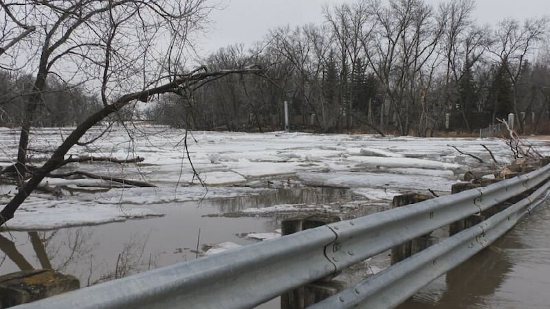 ‘It’s our reality’: Red River rising due to ice jams