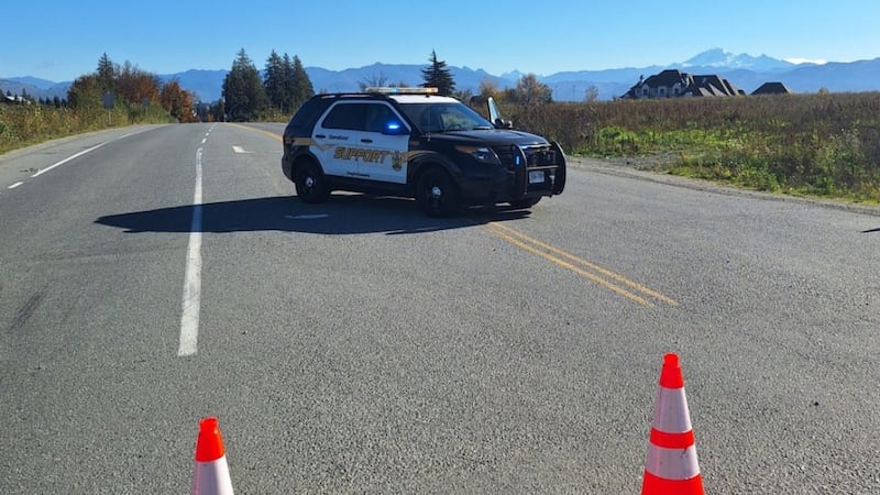 2 killed in head-on collision with a dump truck in Abbotsford: police