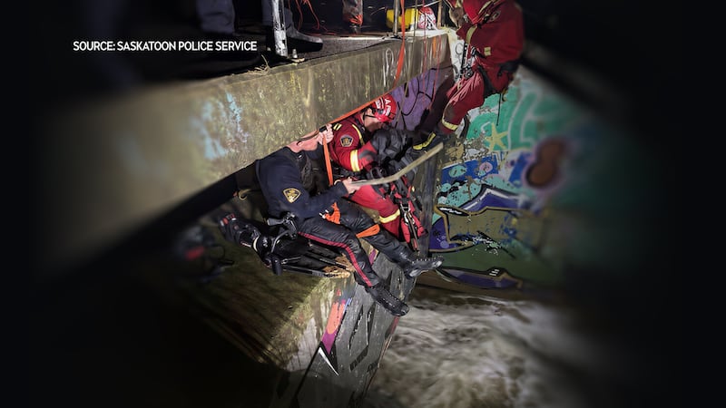 ‘Just stay clear’: City of Saskatoon warns public after teen rescued from a sewer outfall