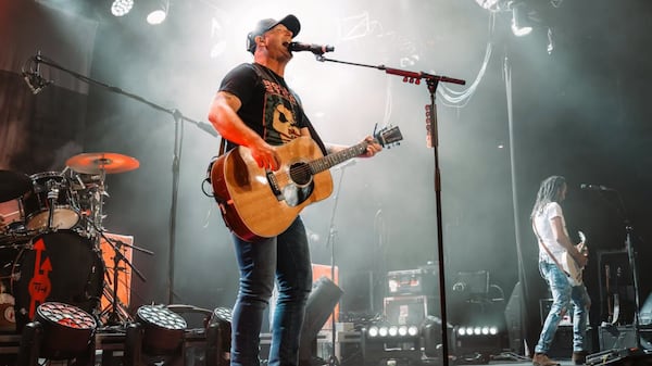Headliner - Tim Hicks