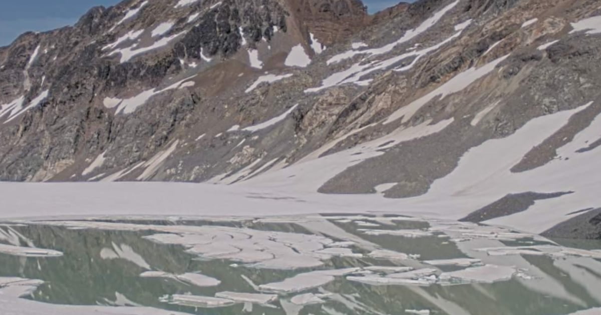 Flooding from burst glacial lake in B.C. expected to peak as evacuation order remains