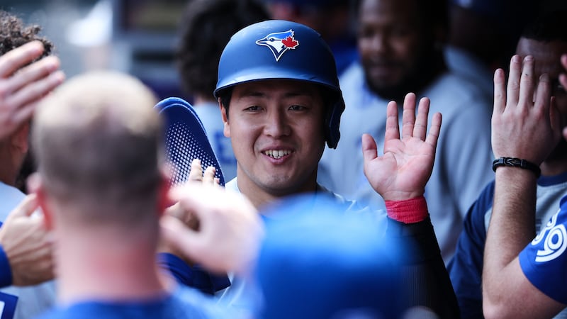 An eight-run eighth inning lifts the Blue Jays past the Twins 11-4