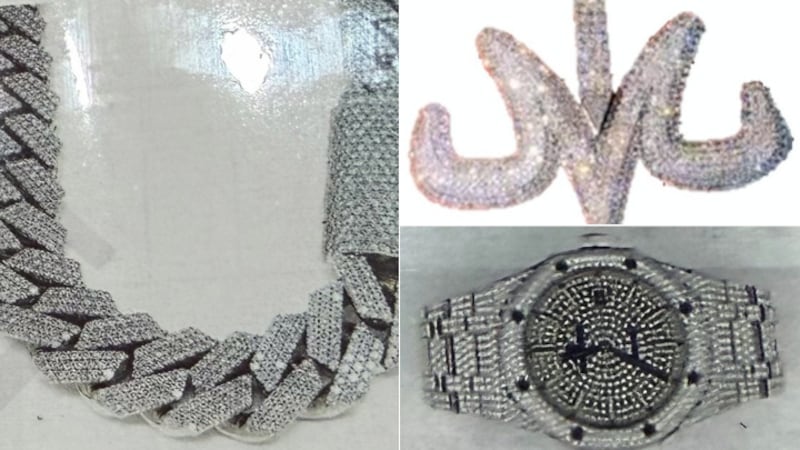 Toronto police say $1M in jewelry stolen in armed robbery in downtown core