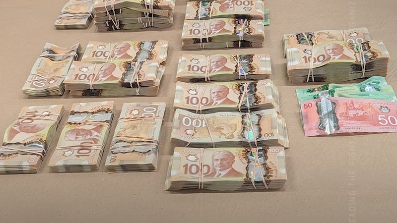 B.C. anti-gang unit says 4 arrested in alleged casino cheating plot
