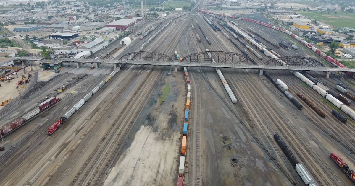 Province launches study on rerouting freight rail out of Winnipeg’s core