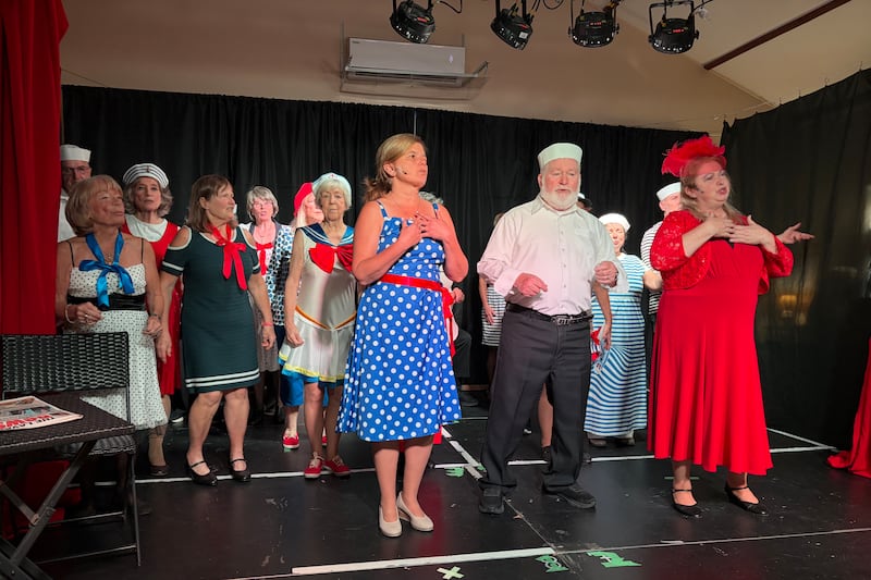 This senior theatre company in Quebec is full of laughs — and experience