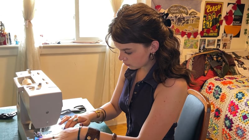 Ottawa teen earns major award for dress design