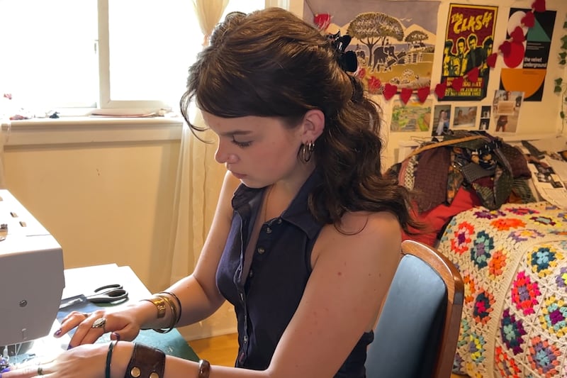 Ottawa teen earns major award for dress design