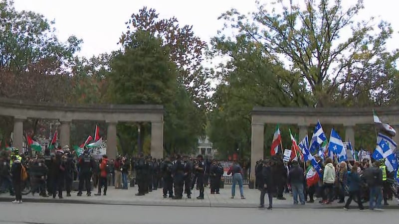 Demonstrators gather in Montreal to mark three-year anniversary of Oct. 7 attack