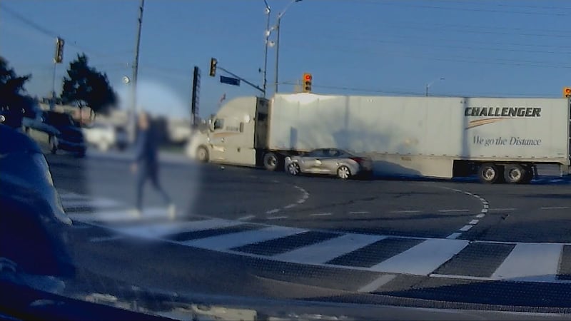Video shows moments before man killed in Mississauga hit-and-run