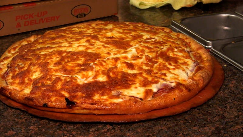 What is Regina-style pizza? Winnipeg Blue Bombers diss Saskatchewan dish ahead of Labour Day Classic