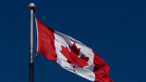 Giant Canadian flag to fly outside Ottawa City Hall in response to U.S. tariff threat
