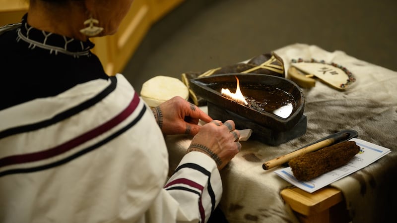 Inuit lamp symbol approved for headstones at national military cemetery